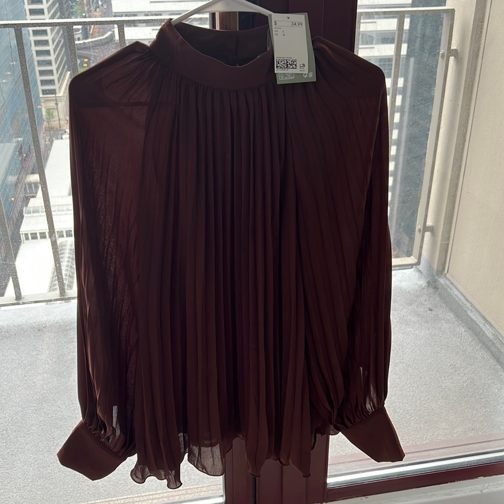 H&M- Beautiful Brown Pleated Blouse- NEW
